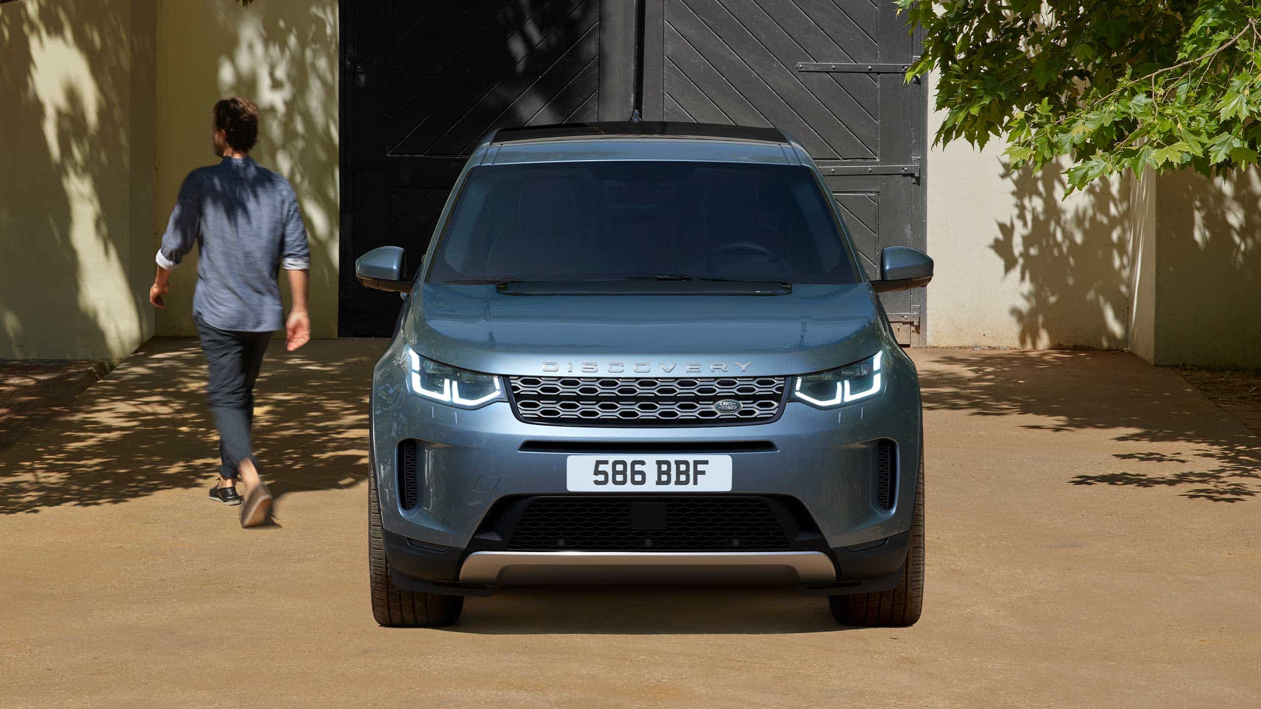 Caractéristiques du Discovery Sport | SUV compact | Land Rover