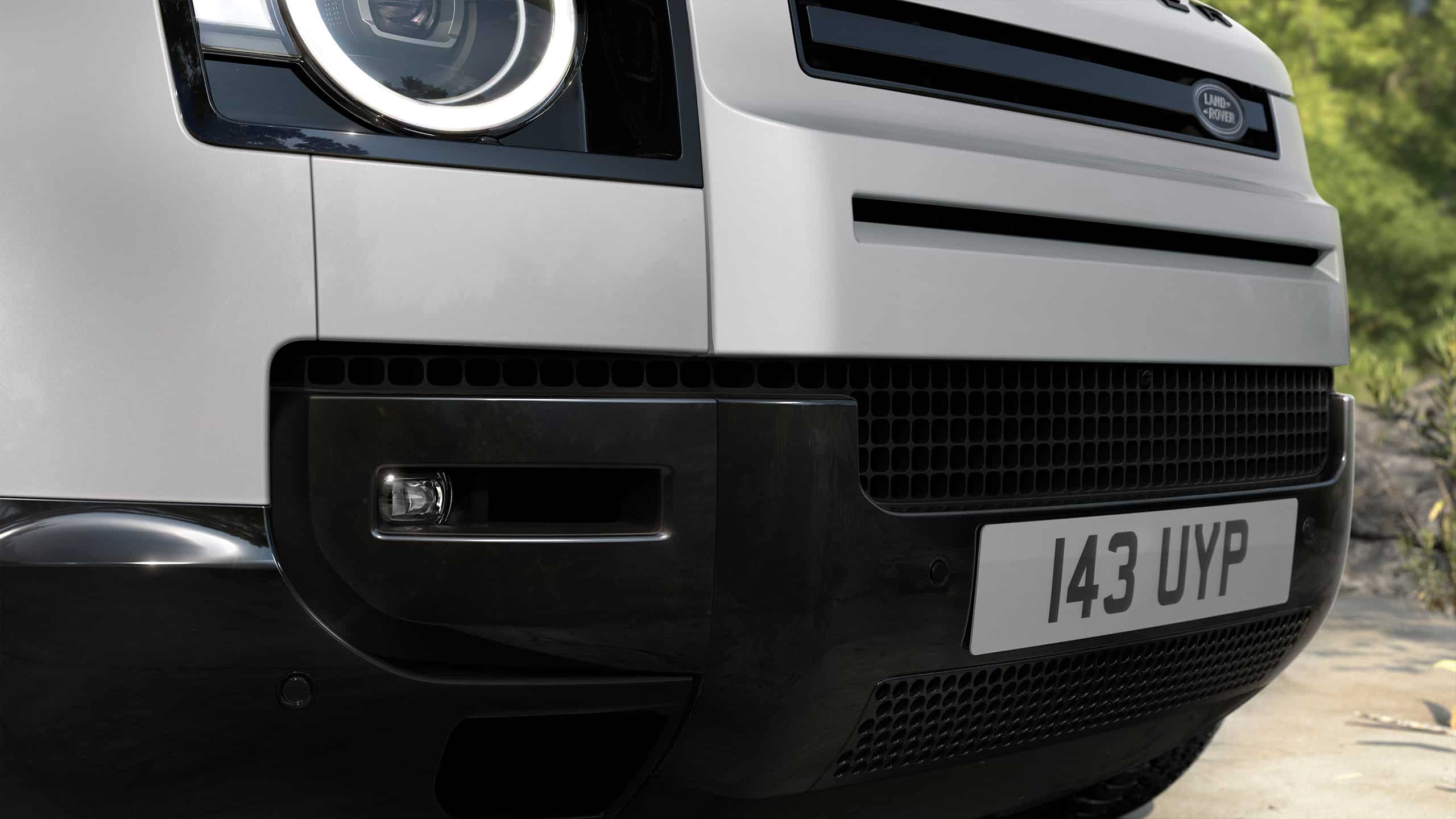 Defender zoomed side view