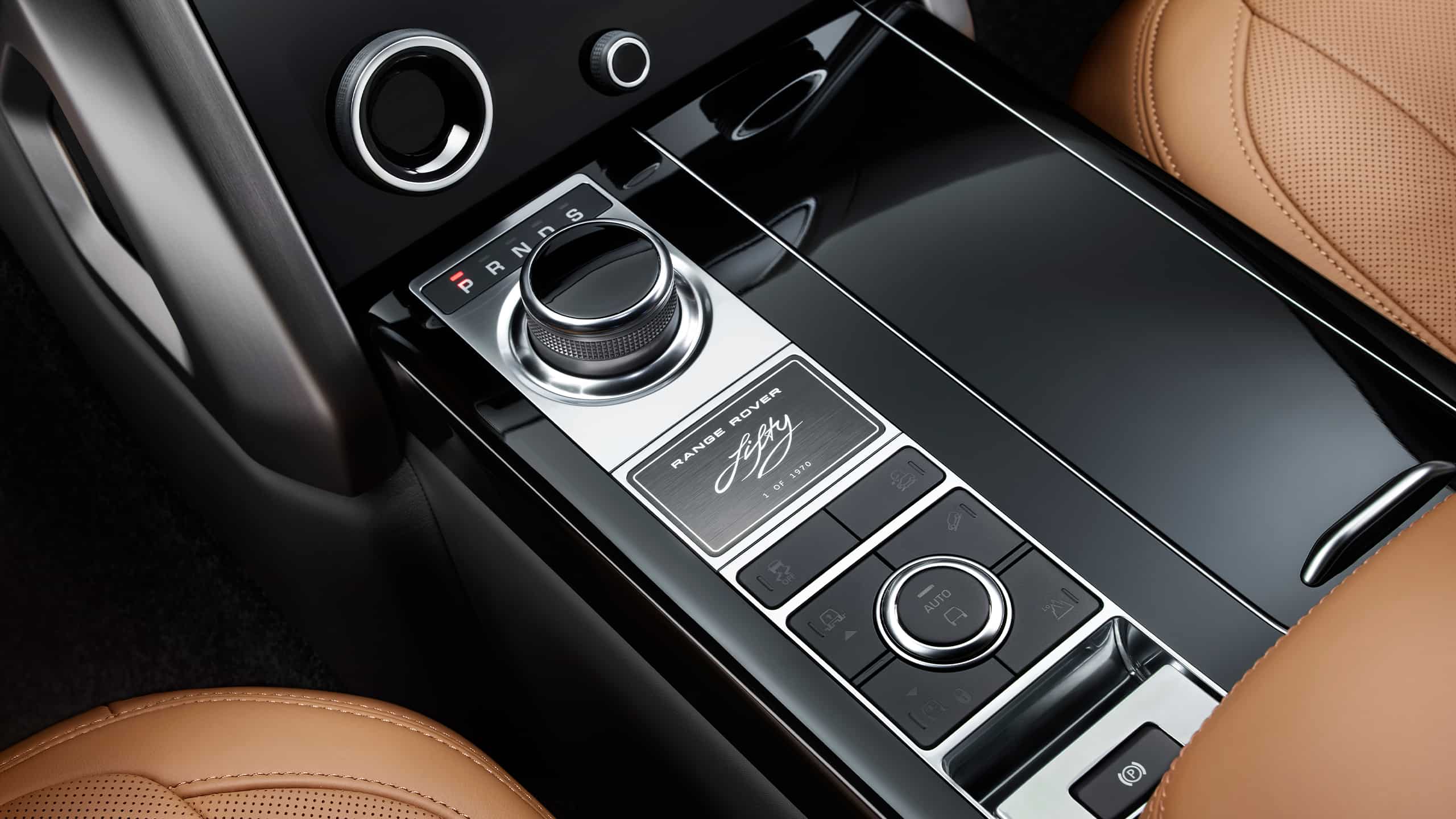 Range Rover 50 interior mid console